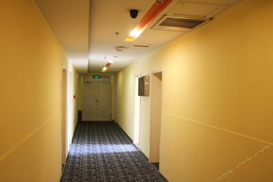 7天连锁酒店哈尔滨会展中心店 外观 照片